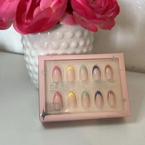 Glamnetic Press-on Nails in “Sprinkles”